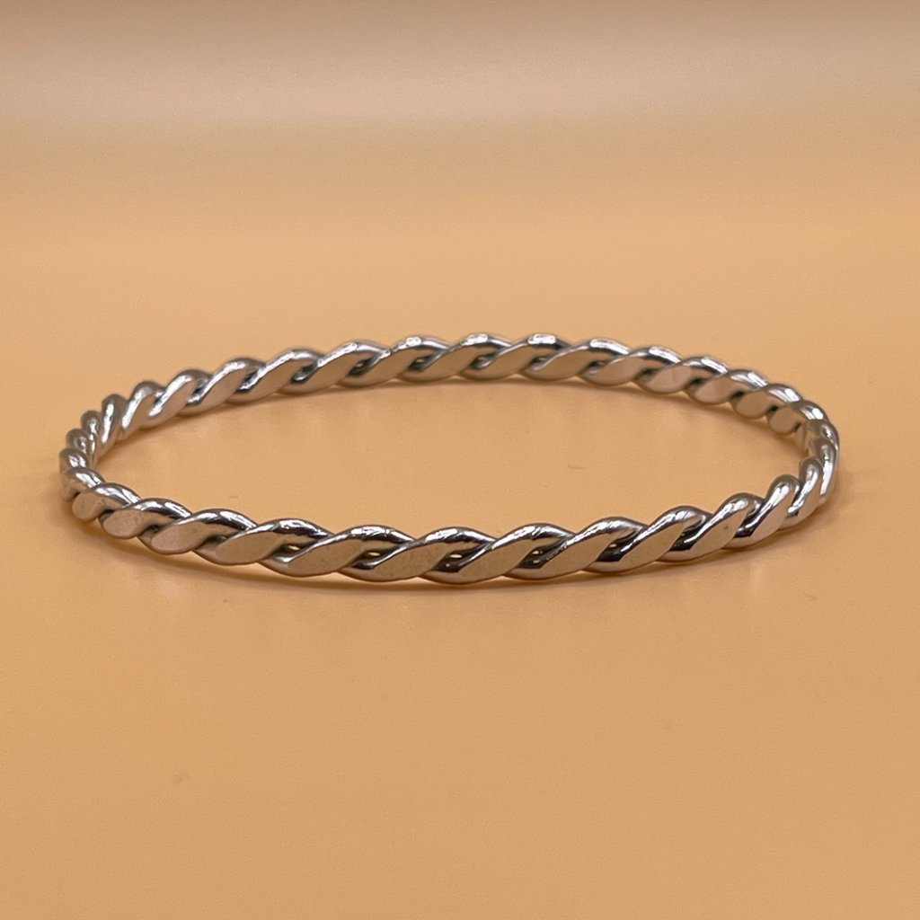 Br55-Silver-Toned Braided Bangle